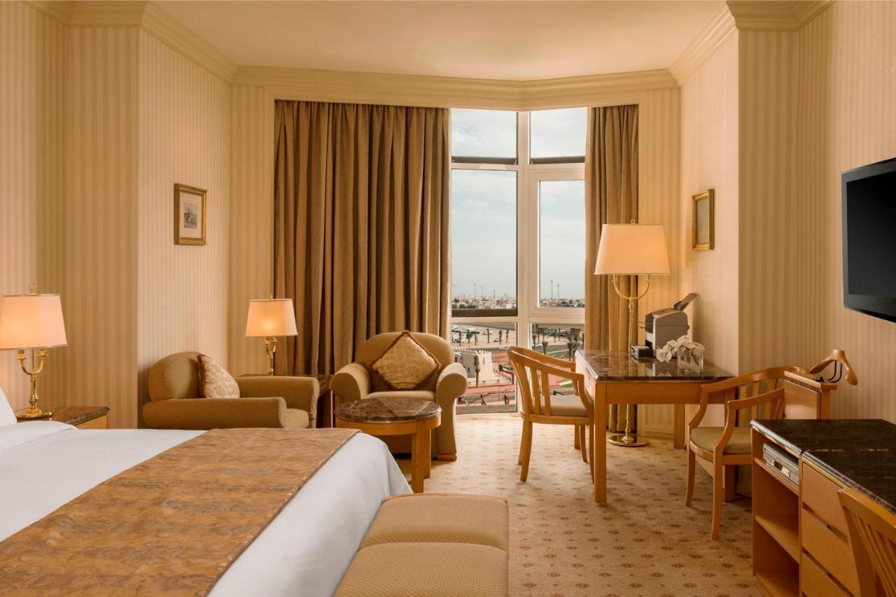 Sheraton Kuwait, A Luxury Collection Hotel, Kuwait City Exterior foto