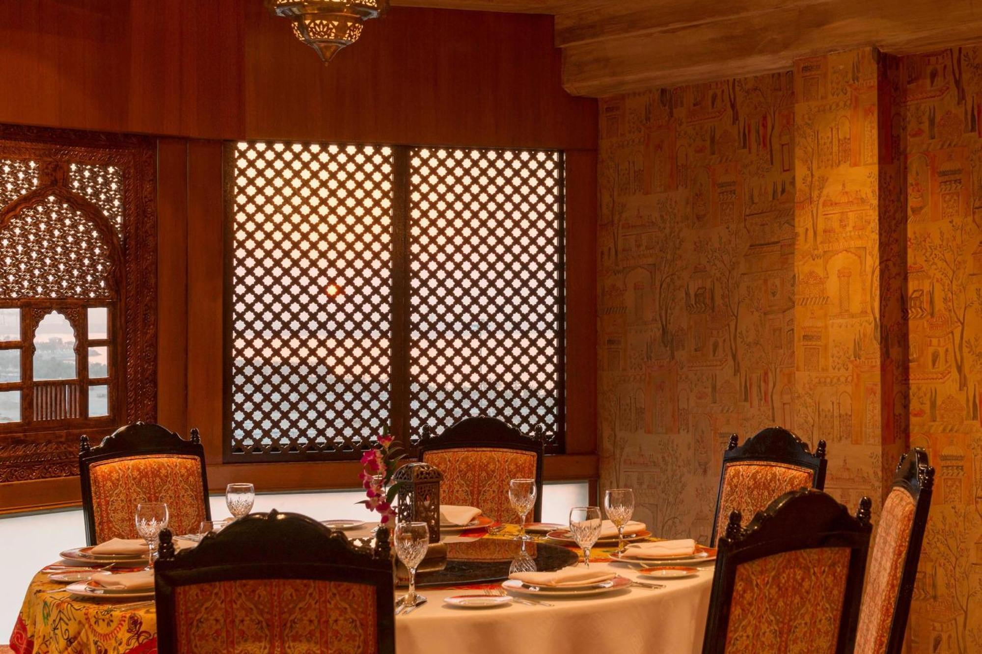 Sheraton Kuwait, A Luxury Collection Hotel, Kuwait City Exterior foto